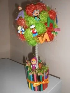 Топіарій із кіндер-сюрпризами Топіарій із кіндер-сюрпризами