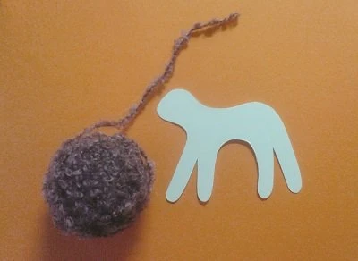 Овечка з ниток