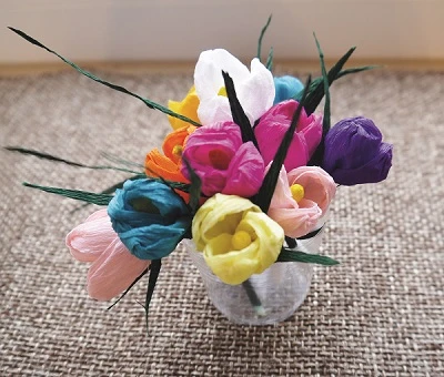 Крокуси з гофрованого паперу: майстер-клас для дітей Крокуси з гофрованого паперу — майстер-клас для дітей