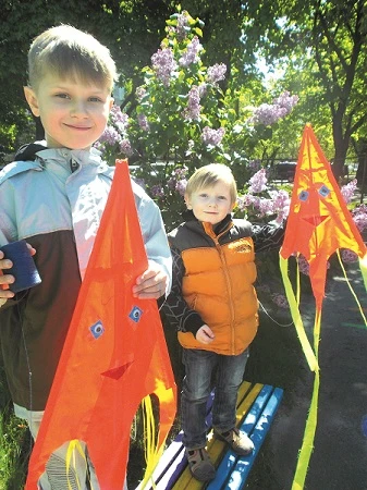 Як зробити повітряного змія своїми руками 