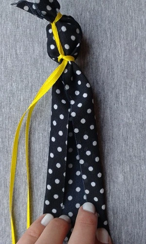 Як швидко з дитиною виготовити іграшку-забавлянку Як швидко з дитиною виготовити іграшку-забавлянку