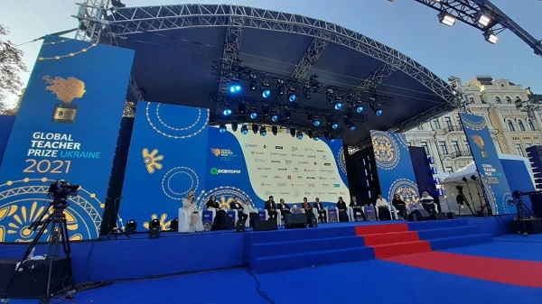 Global Teacher Prize Ukraine – назвали найкращого вчителя країни Global Teacher Prize Ukraine – назвали найкращого вчителя країни