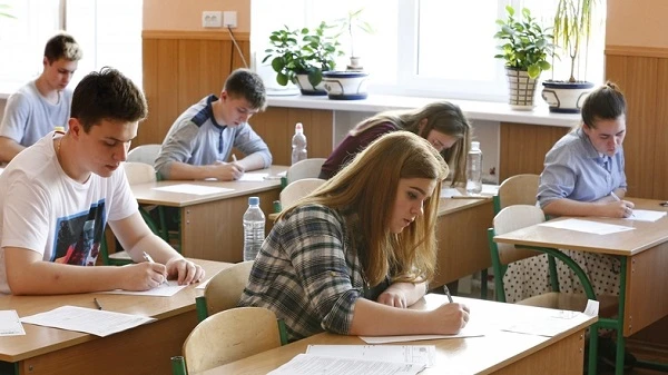 Вступні іспиту будуть зупинені під час повітряної тривоги Вступні іспиту будуть зупинені під час повітряної тривоги