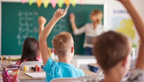 Місцева влада буде ухвалювати рішення про формат навчального року