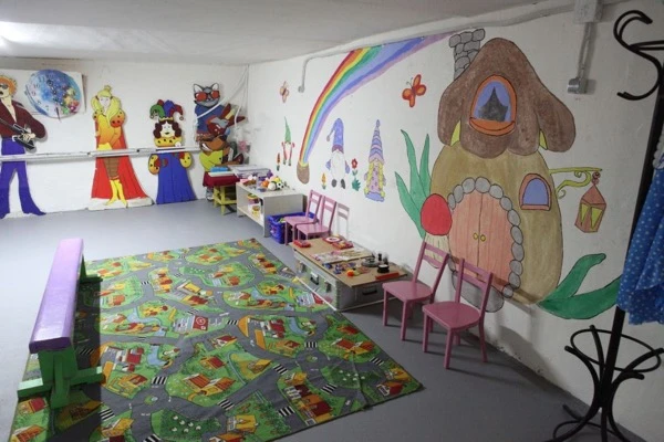 Обладнання укриттів у садках