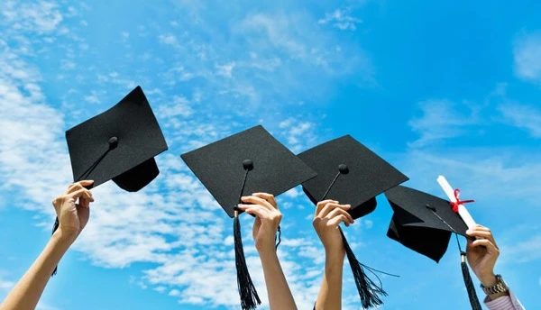 Проведення випускного вечора