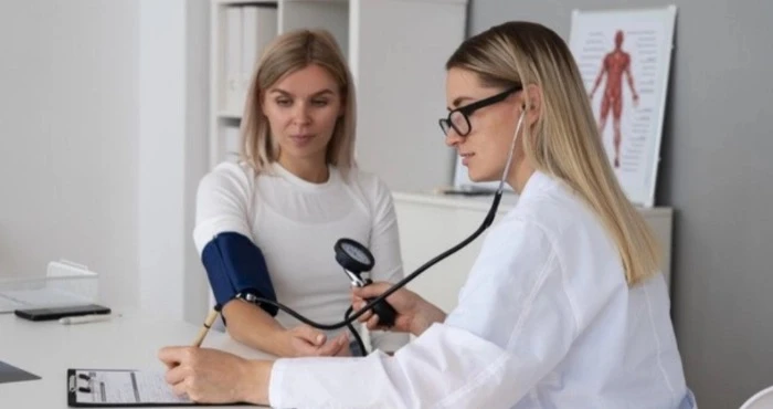 Медичний огляд освітян